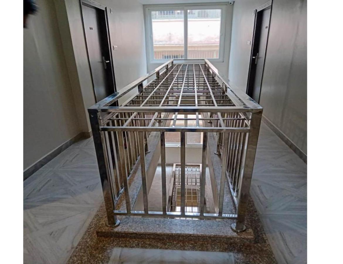Hotel Artika Inn Βαρανάσι Εξωτερικό φωτογραφία