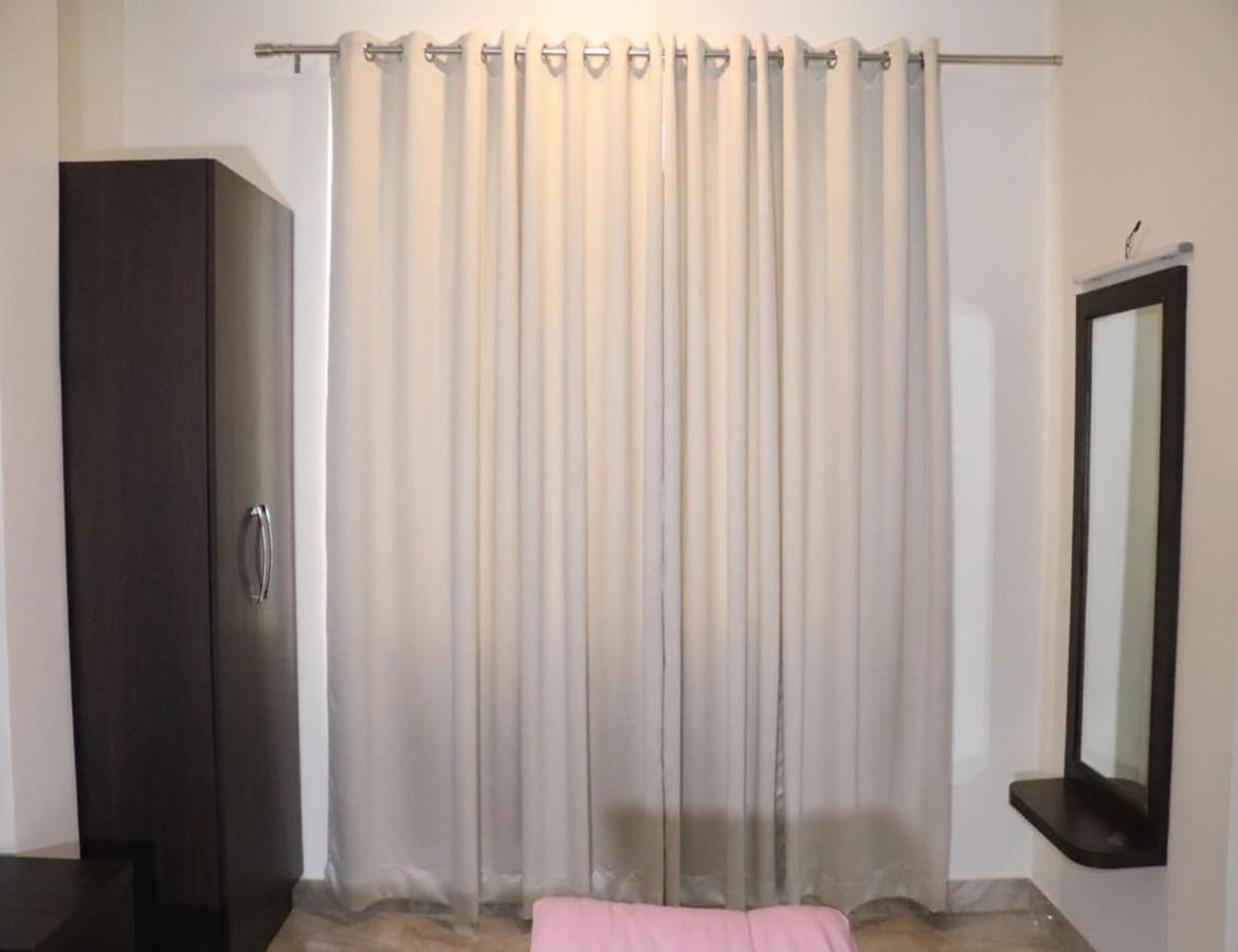 Hotel Artika Inn Βαρανάσι Εξωτερικό φωτογραφία